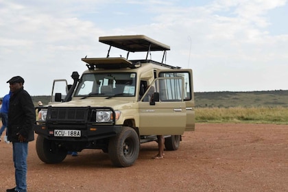 From Nairobi: 3-Day Maasai Mara Small-Group Safari by 4x4