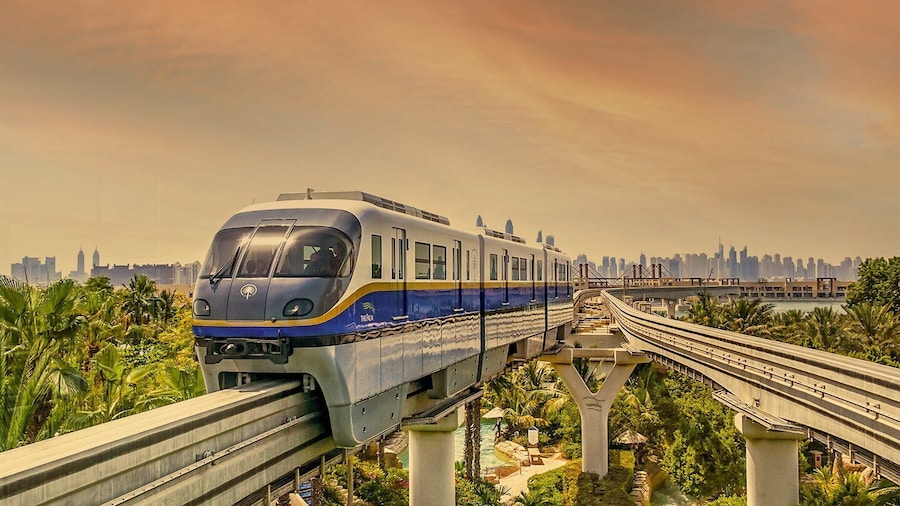Dubai: Palm Jumeirah Monorail Day Pass with Unlimited Rides