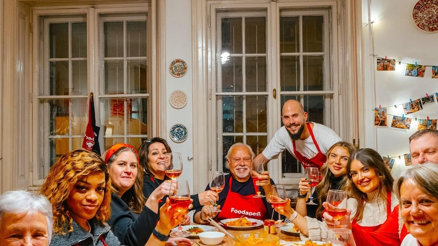 Budapest: Hungarian Cooking Class - Foodapest
