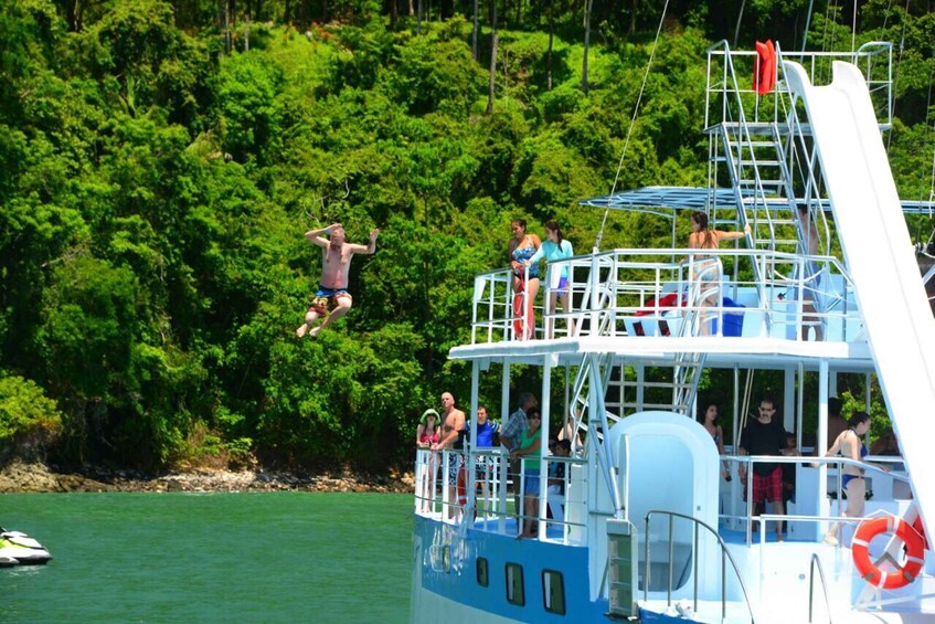 From Manuel Antonio: Catamaran Adventure including Lunch