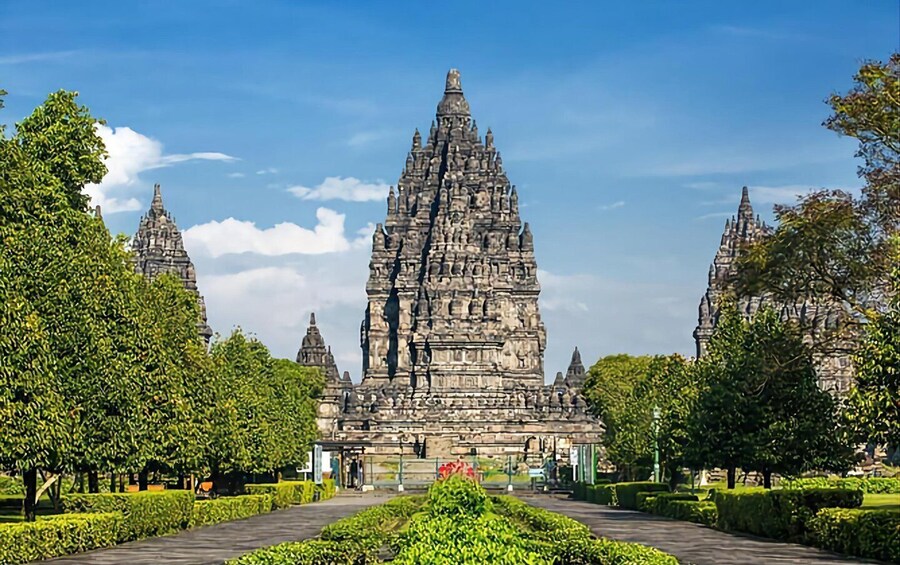 Picture 7 for Activity Yogyakarta: Prambanan temple afternoon tour and dinner