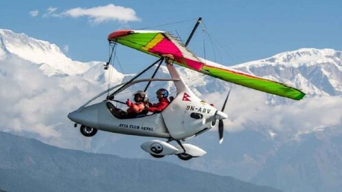 Ultraleichte Flugtour über den Himalaya - 15 Minuten