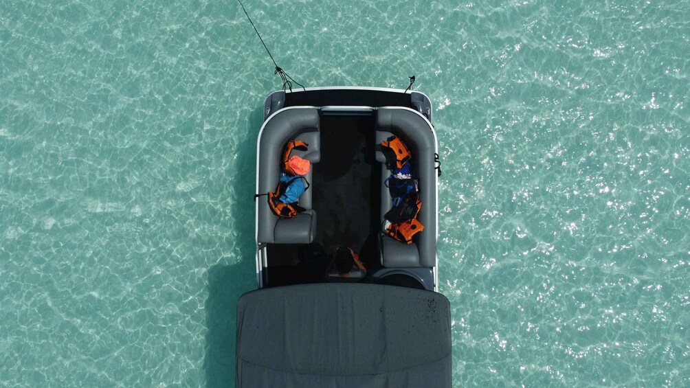 Picture 1 for Activity 3hr Pontoon Boat Tour with Beach Club access and Free Kayaks