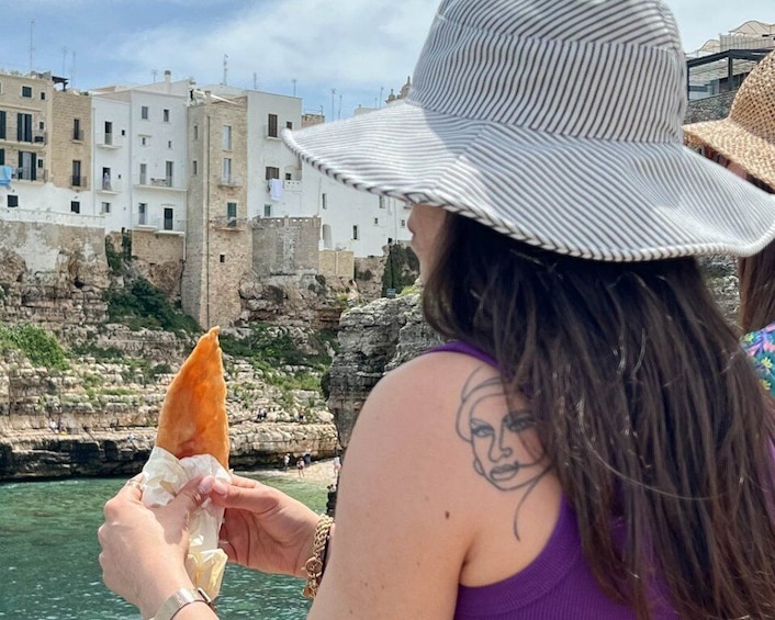 Picture 10 for Activity Polignano a Mare: Street Food Tour with Tastings and Wine