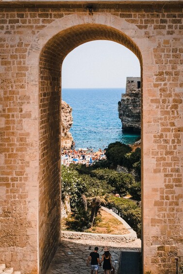 Picture 10 for Activity Polignano a Mare: Street Food Tour with Tastings and Wine