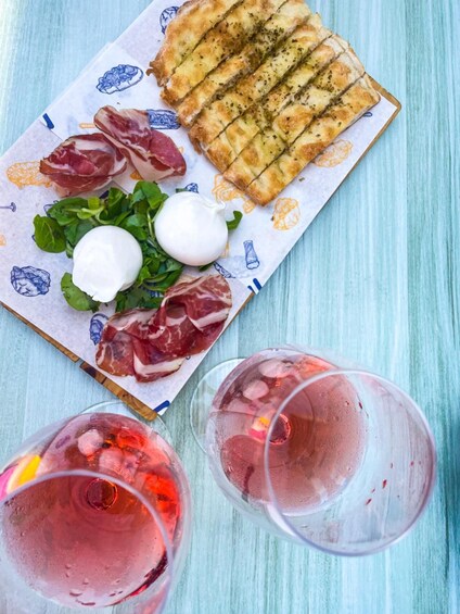 Picture 8 for Activity Polignano a Mare: Street Food Tour with Tastings and Wine