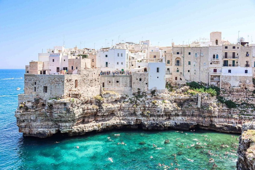 Picture 8 for Activity Polignano a Mare: Street Food Tour with Tastings and Wine