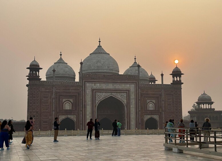 Picture 10 for Activity From Jaipur: Same Day Taj Mahal Tour With Transfer To Delhi