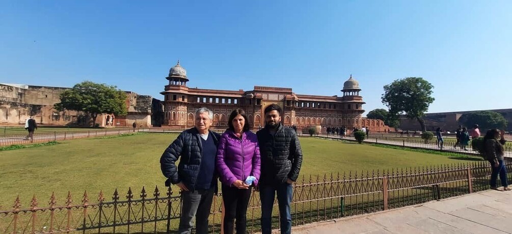 Picture 3 for Activity From Jaipur: Same Day Taj Mahal Tour With Transfer To Delhi