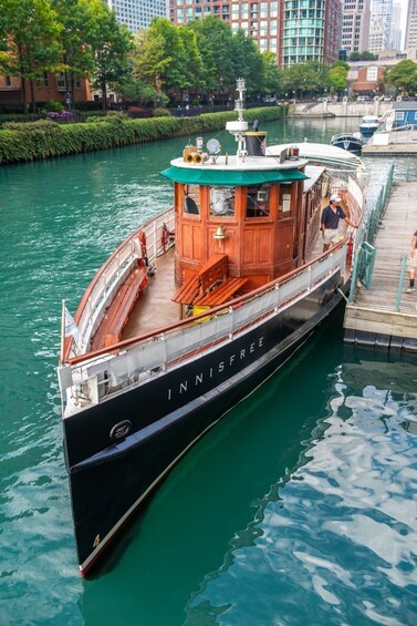 Picture 3 for Activity Chicago River: Historic Small Boat Architecture River Tour