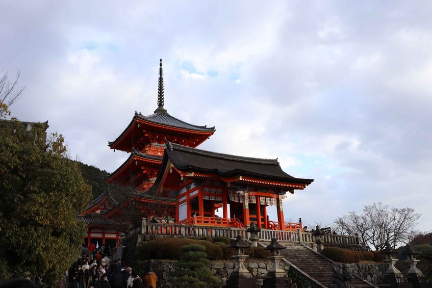 Picture 6 for Activity Kyoto: Fushimi Inari-taisha y Kiyomizu-dera (Spanish Guide)