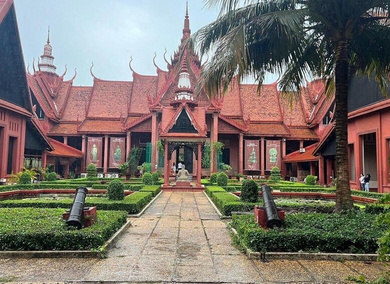 Full Day Phnom Penh Private Tour With Tour Guide