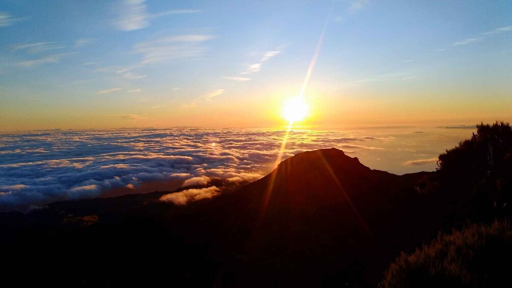 Madeira: Pico Ruivo Guided Sunrise Hike with Hotel Pickup