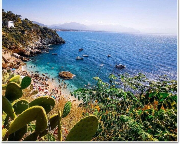 Picture 4 for Activity Palermo: boat tour with drinks and fresh fruit on board
