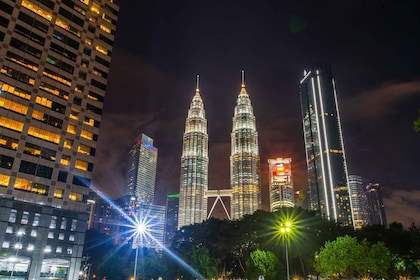 Kuala Lumpur: Visita nocturna con entradas a la Torre de Kuala Lumpur