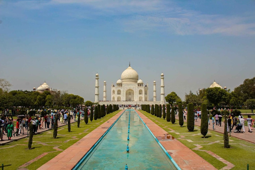 Picture 1 for Activity From Delhi: Private Taj Mahal Sunrise and Agra Fort Day Trip