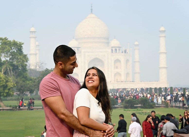 Picture 9 for Activity From Delhi: Private Taj Mahal and Agra Fort Day Trip