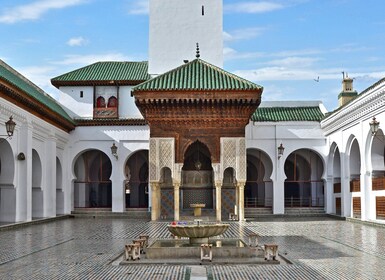 Explore Fez: Landmarks, Medina & Local Lunch from Casablanca