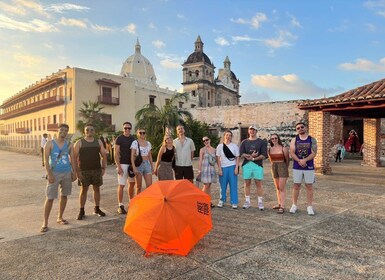 Cartagena: Pusat Sejarah dan Tur Jalan Kaki Bersama Getsemaní