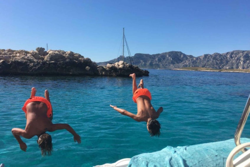 Picture 2 for Activity Marseille: Private 4-Hour Excursion to Calanques NP