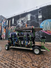 Birmingham Beer Bike - Private 1h tour with unlimited drinks