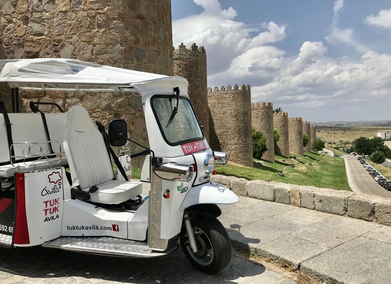 Ávila: Hop-on Hop-off Tuk Tuk Tour