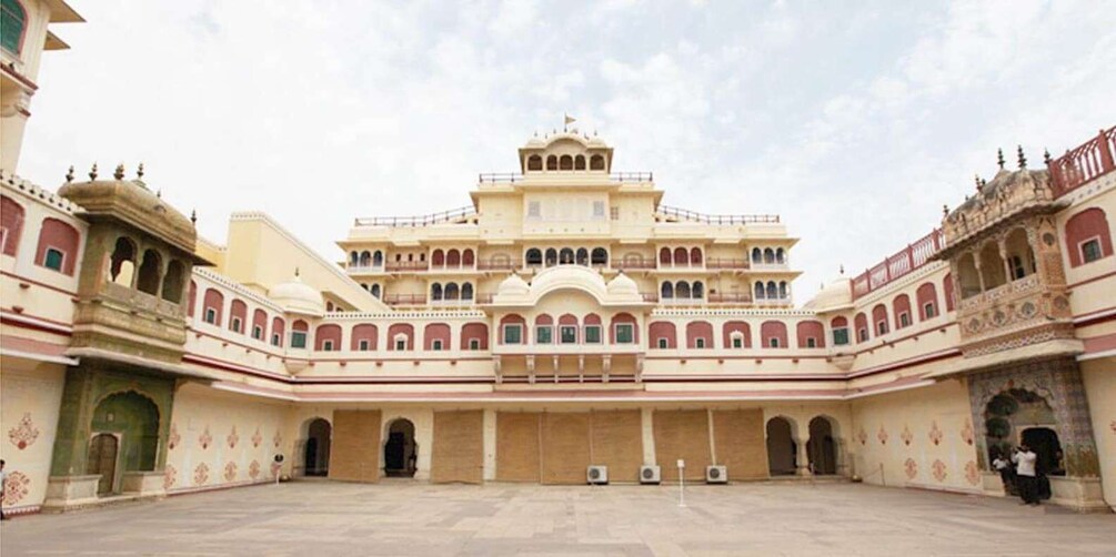 Picture 2 for Activity From Delhi: 2-Day Jaipur Private Guided Tour