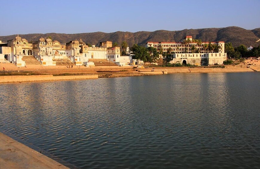 Picture 1 for Activity From Udaipur : Private Transfer To Jaipur Via Pushkar