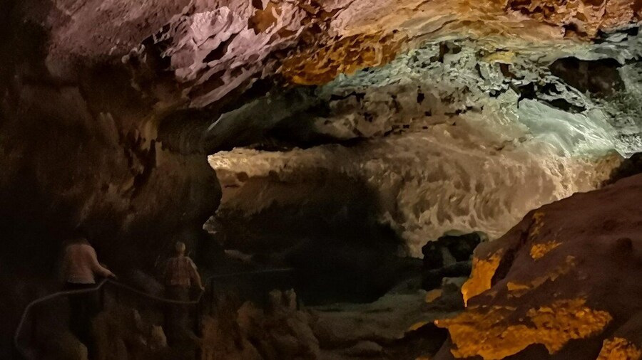 Lanzarote: Timanfaya and Cueva de los Verdes