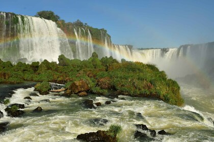 Iguassu Waterfalls: 1 Day Tour Brazil and Argentina's sides