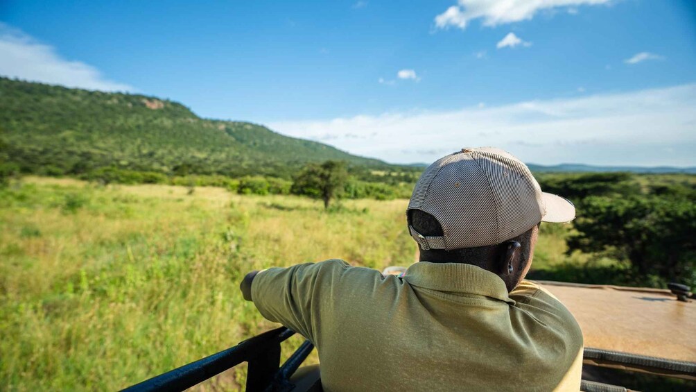 Picture 16 for Activity From Arusha: Combi Lake Duluti Walk and Canoeing guided tour