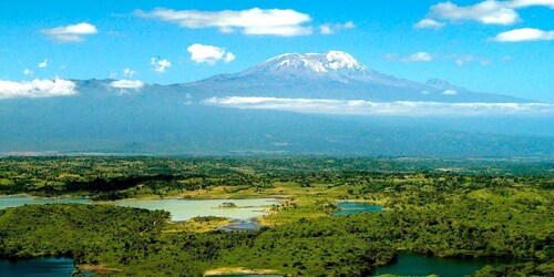 D’Arusha : Promenade sur le lac Combi Duluti et excursion guidée en canoë