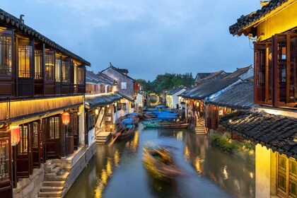 Dari Shanghai: Tur Pribadi ke Zhujiajiao dengan Naik Perahu