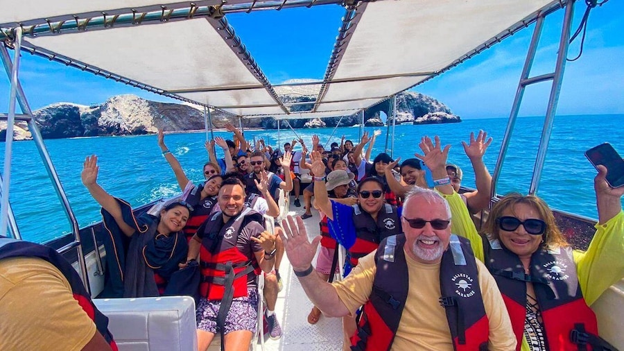 From Paracas: Ballestas Islands Guided Boat Tour