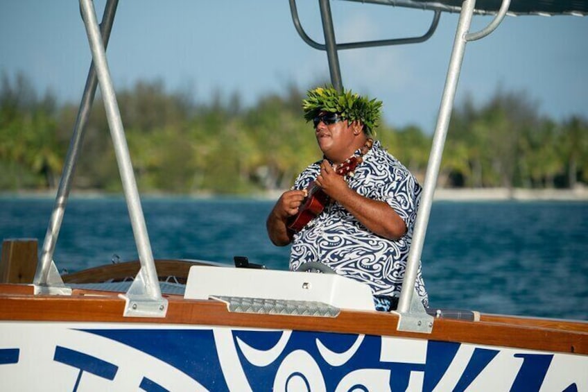 Bora Bora luxury half day private snorkeling lagoon tour