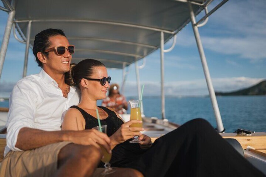 Bora Bora luxury sunset cruise