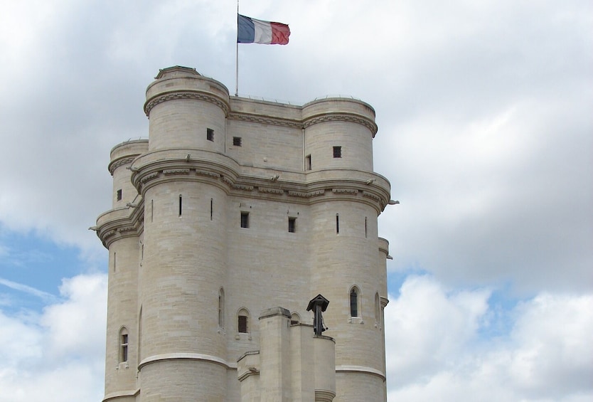 Chateau de Vincennes: Priority Entrance Ticket & In-App Audio Tour
