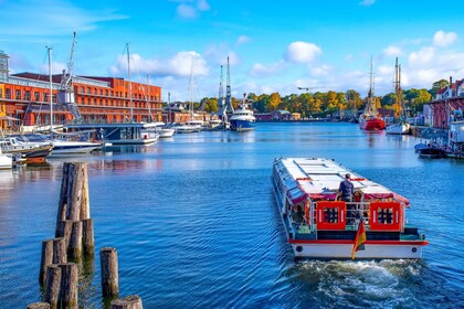 Bootsfahrt und privater Rundgang durch die Altstadt von Lübeck