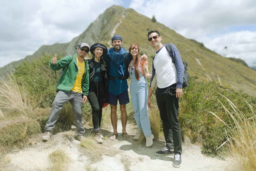 Picture 1 for Activity Quilotoa lake: A hidden gem in the Andes