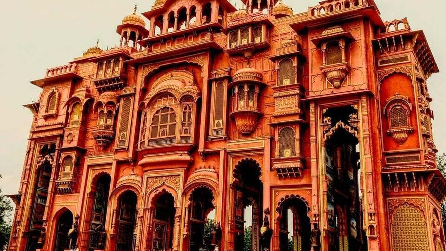 Jaipur: Private Sightseeing Day Tour with Guide by Car