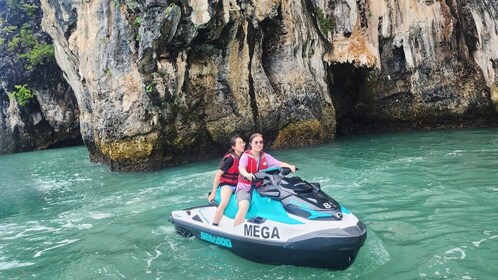 Langkawi: Excursión a la isla de Dayang Bunting en moto acuática