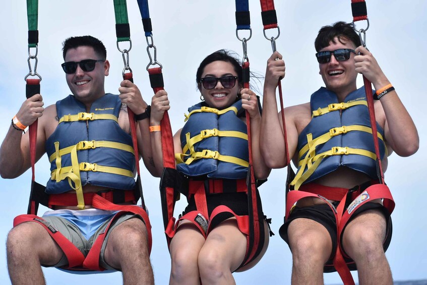 Picture 4 for Activity Oahu: Waikiki Parasailing