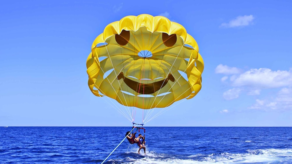 Picture 7 for Activity Oahu: Waikiki Parasailing