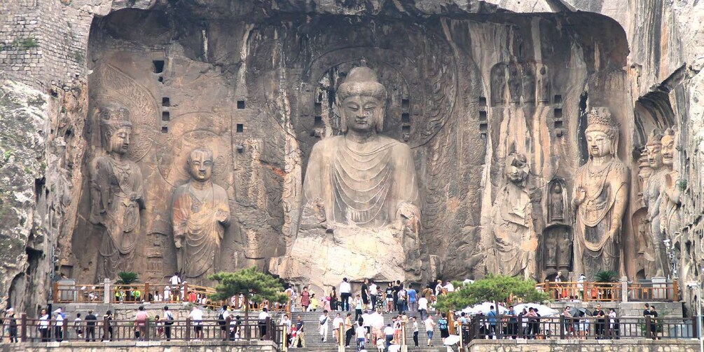 Luoyang Private Day Tour to Shaolin Temple&Longmen Grottoes