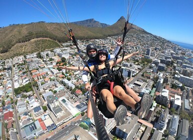 Cape Town: Tandem Paragliding with views of Table Mountain