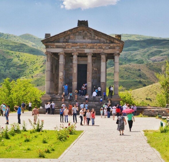 Private tour to Garni temple, Geghard monastery, Lake Sevan