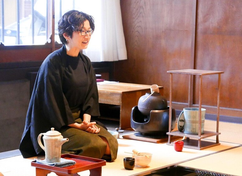 Kyoto: Casual Tea Ceremony in 100-Year-Old Machiya House