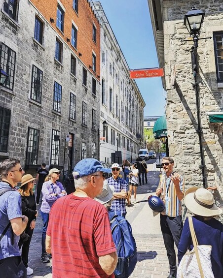 Montreal: Explore Old Montreal Small-Group Walking Tour