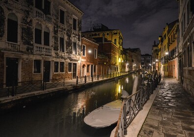 Venice: Mysterious Tales of Ghosts and Murders