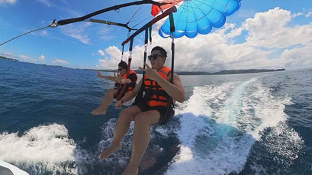 Picture 2 for Activity Boracay Parasailing with Insta 360